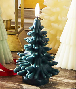 Uyuni 4 x 7 Inch Pine Green Christmas Tree Candle - Remote Ready