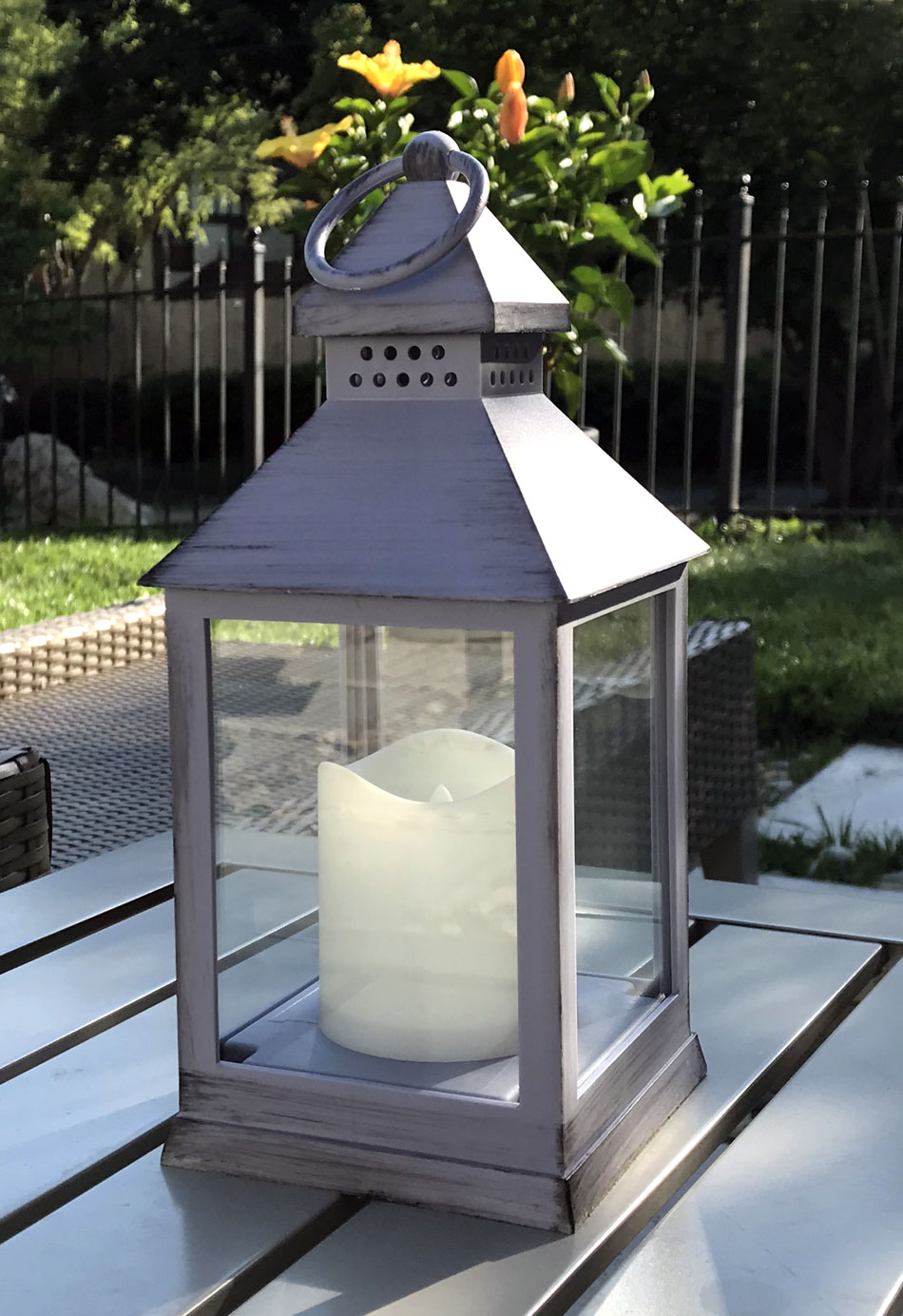 battery operated lantern with timer